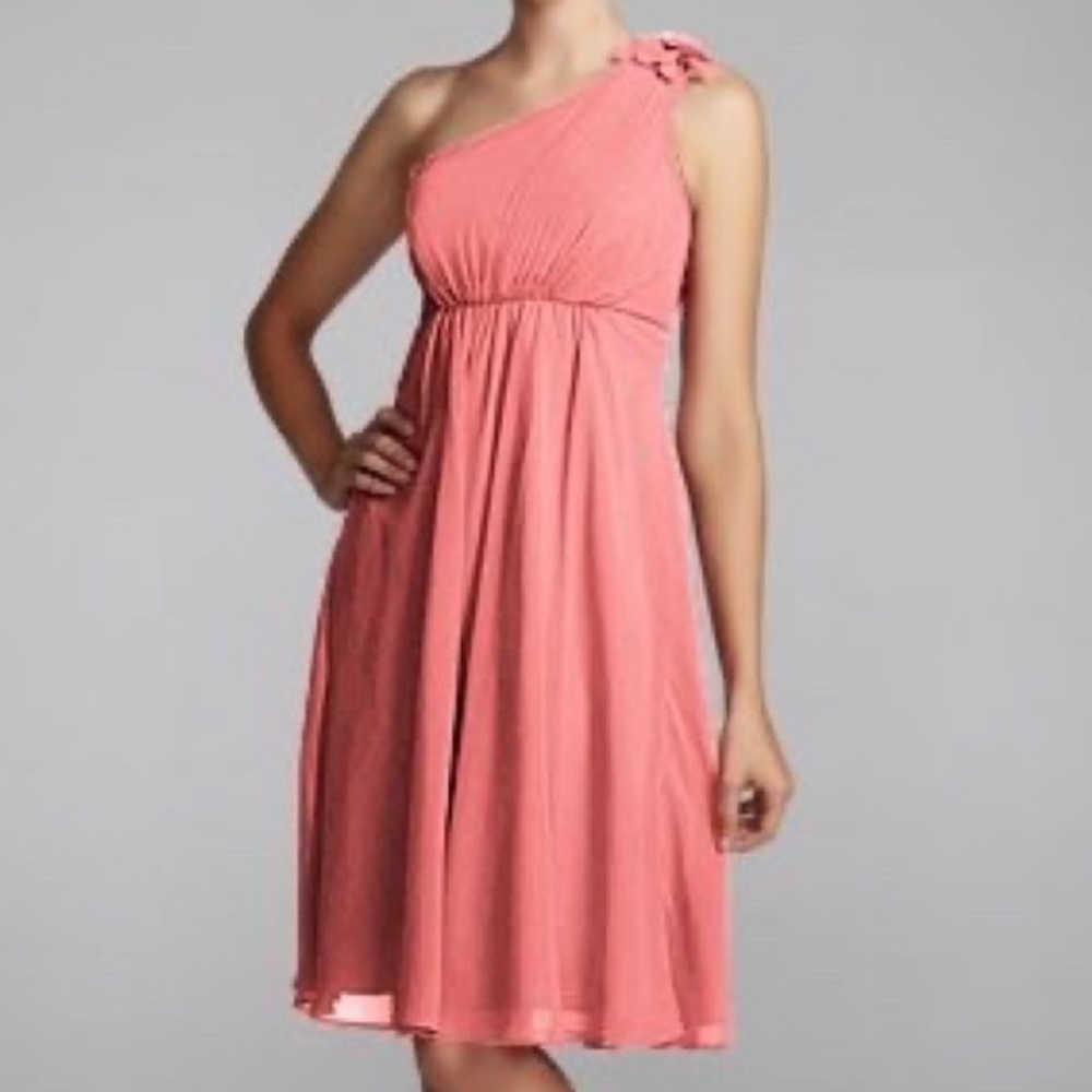 NWT David’s Bridal One Chiffon Shoulder Bridesmaid Dress With Petal. Siz…